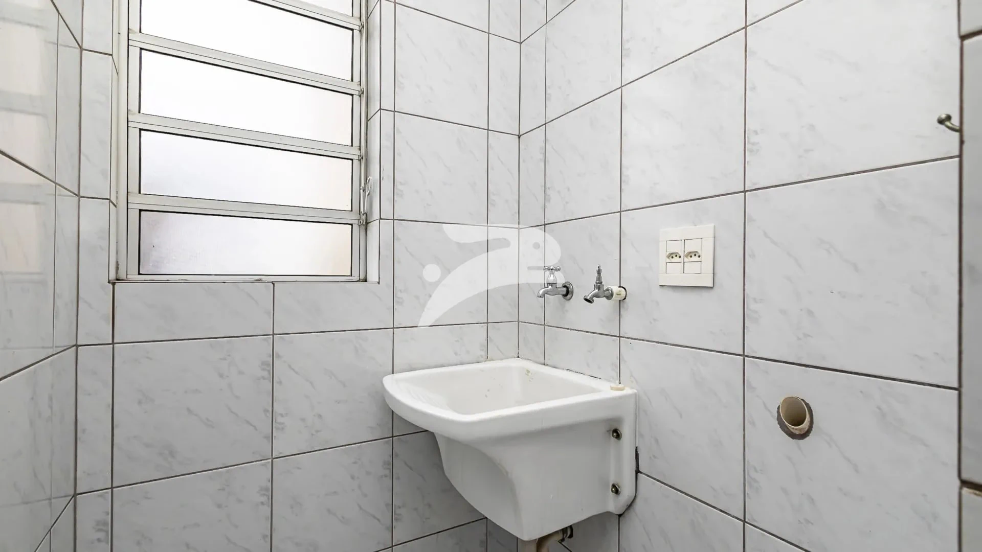 Балкон с грилем и 3 спальни: квартира 56 м² — photo 7