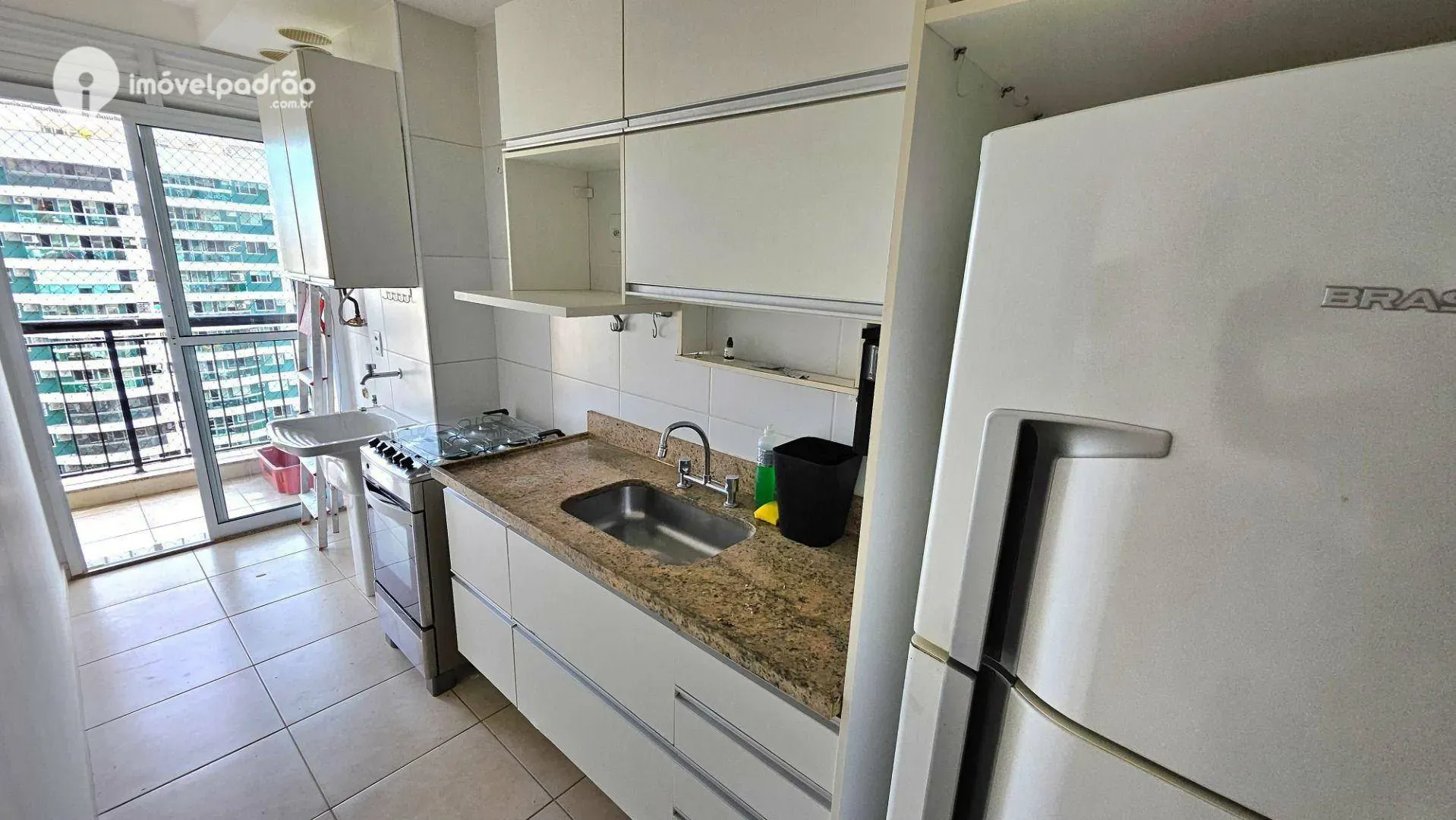 Furnished 2-bedroom apartment with enclosed balcony — photo 6