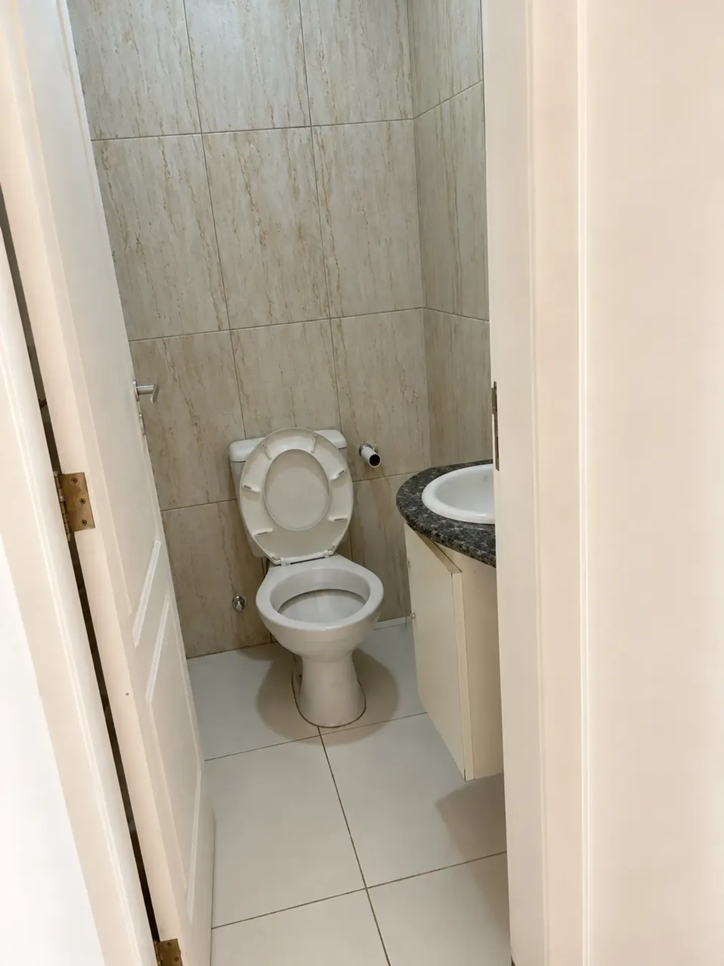 3-bedroom apartment, 2 with their own bathrooms, 110 m² — photo 11