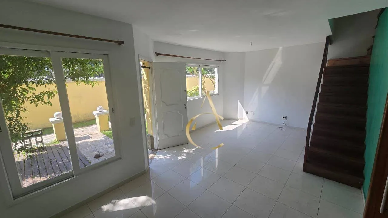 Casa com 3 quartos e varanda em bom estado — photo 11