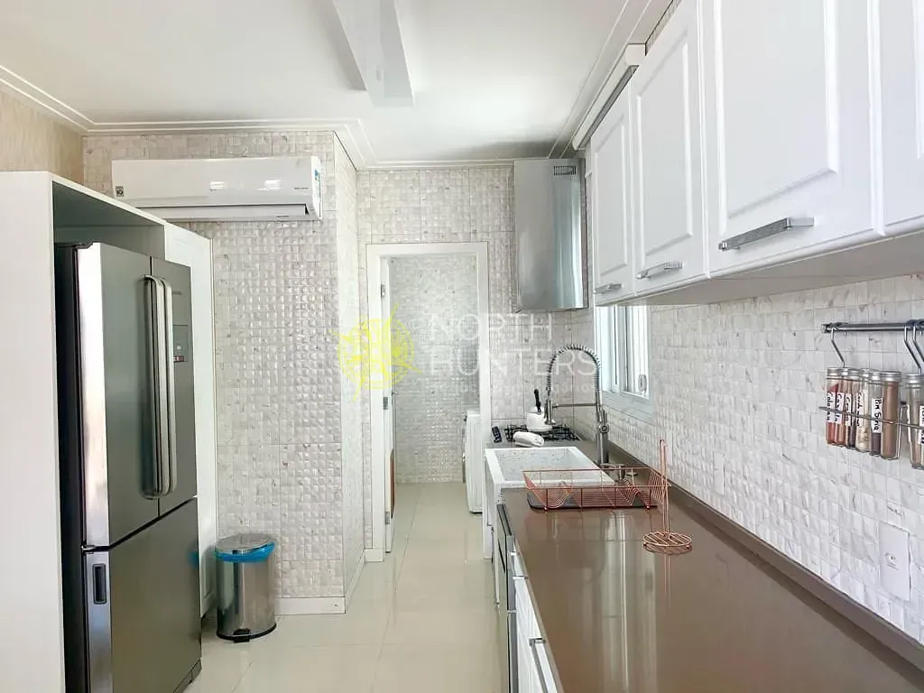 Мебльована квартира з відкритою кухнею 299 м² — photo 26