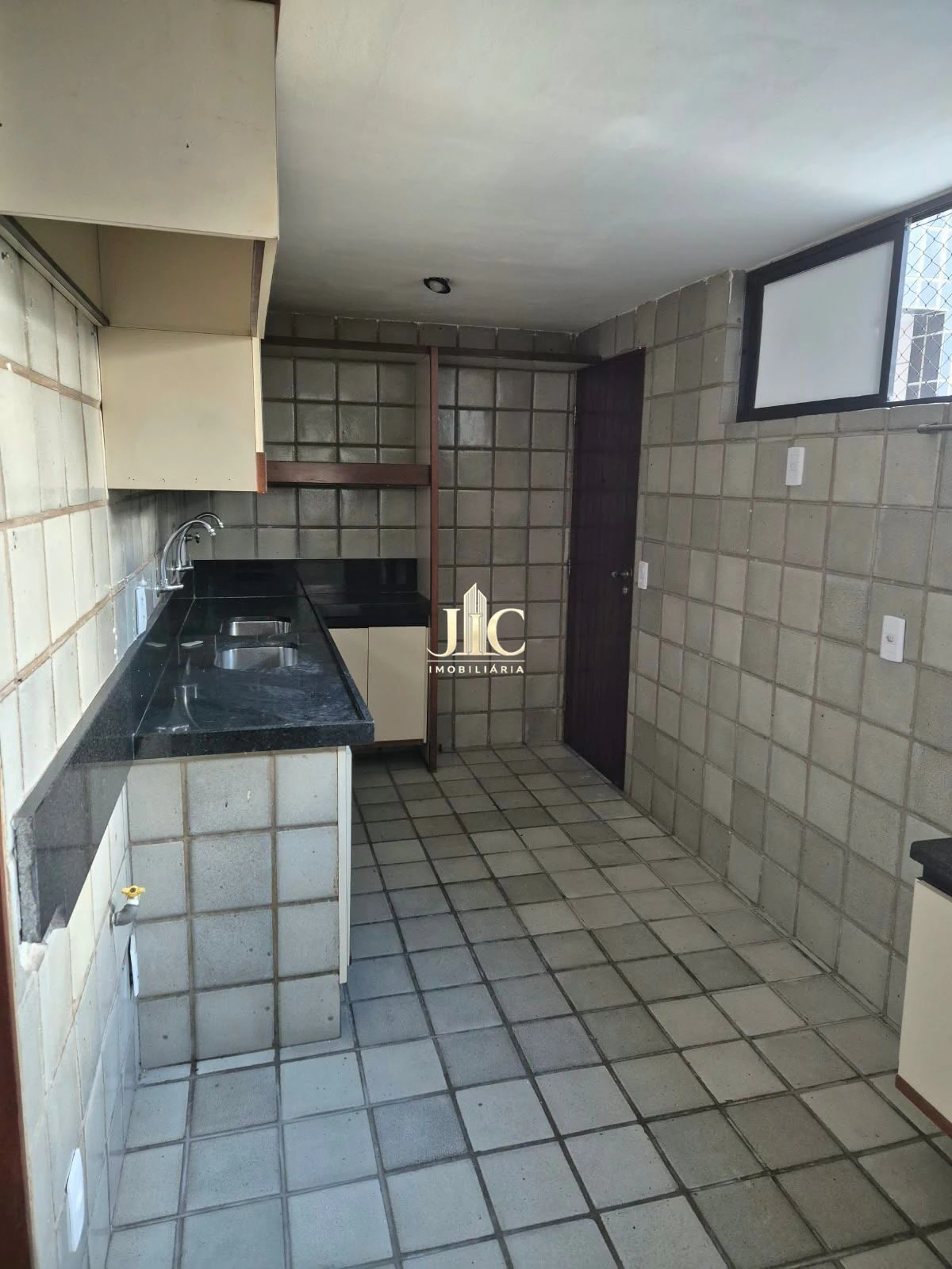 Квартира з 3 спальнями та гардеробною — photo 11