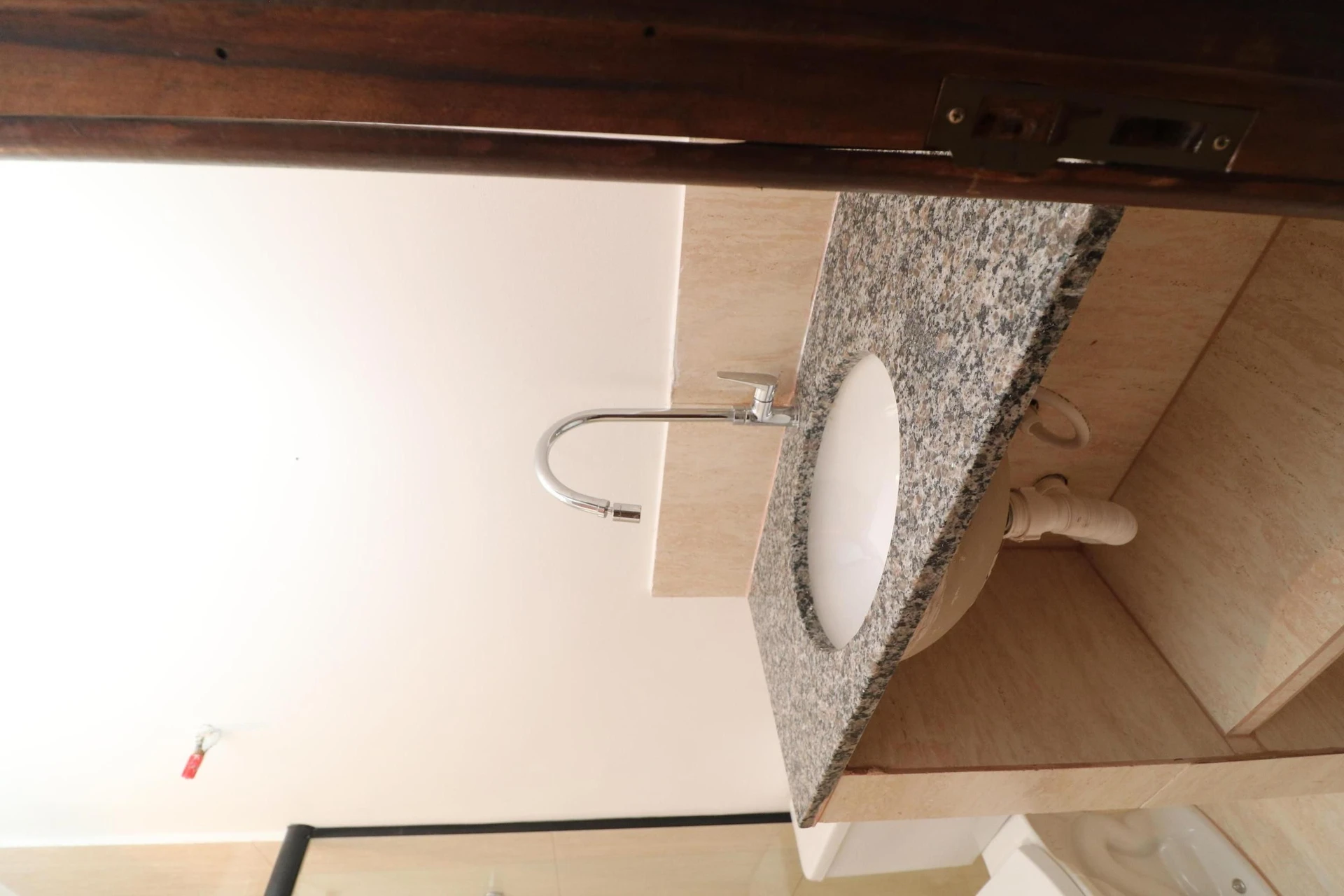 3-bedroom apartment, 1 with its own bathroom, 120 m² — photo 33