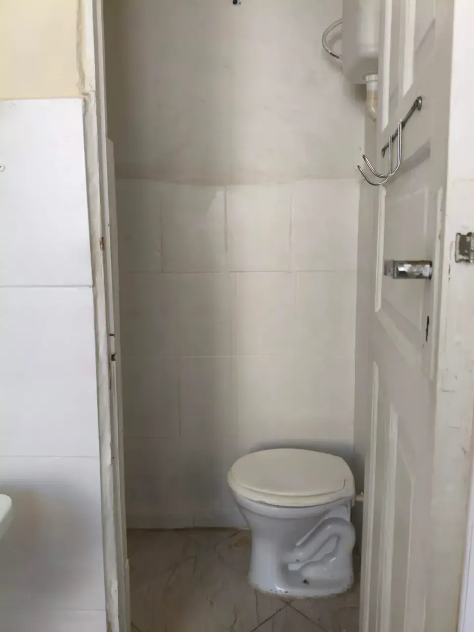 64 m² apartment with 2 bedrooms and 2 bathrooms — photo 18