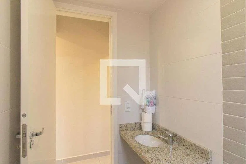 2-bedroom apartment with a walk-in closet in Curitiba — photo 8