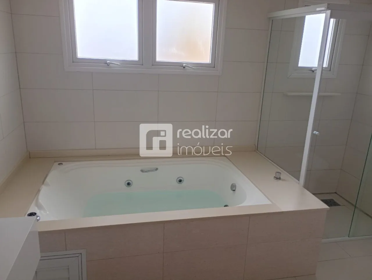 200 m² house with a private pool and a dishwasher — photo 37