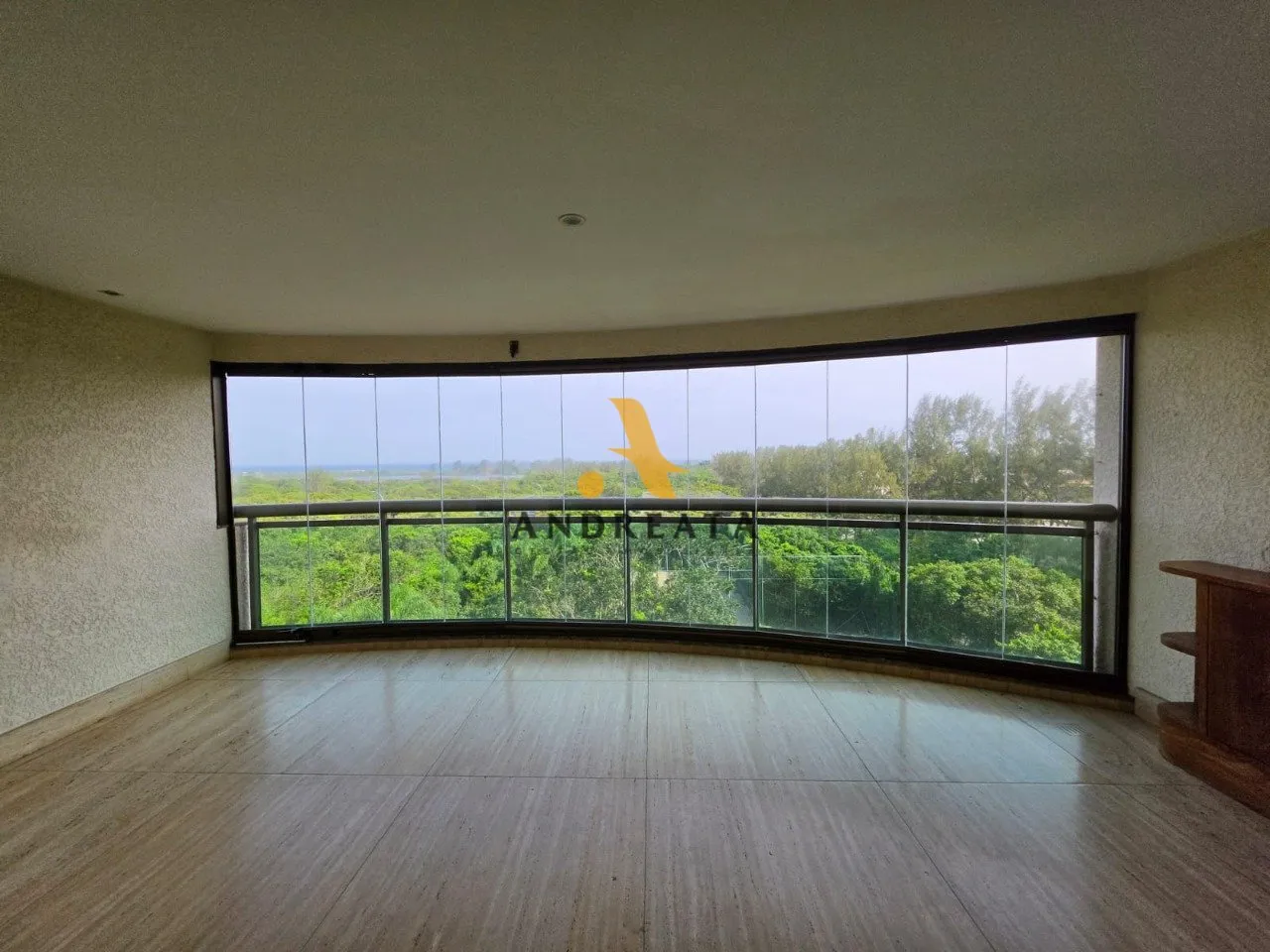 Apartment on the 5th floor with a glass-enclosed balcony — photo 24