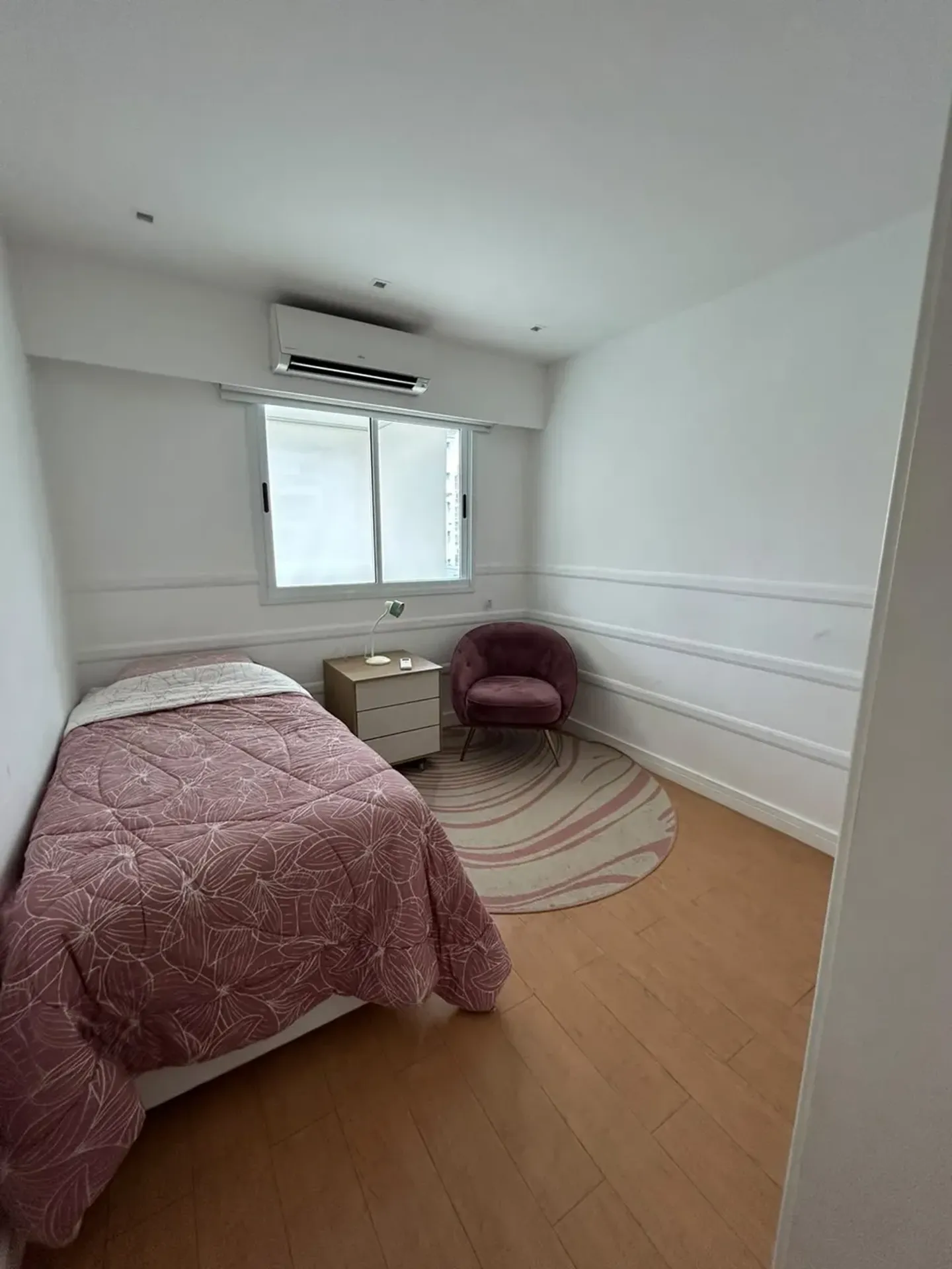Furnished apartment, 98 m², with a washing machine — photo 3