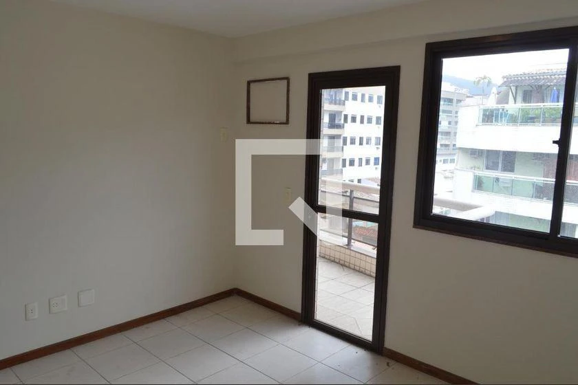 Apartment with 3 bedrooms, balcony and 130 m² — photo 14