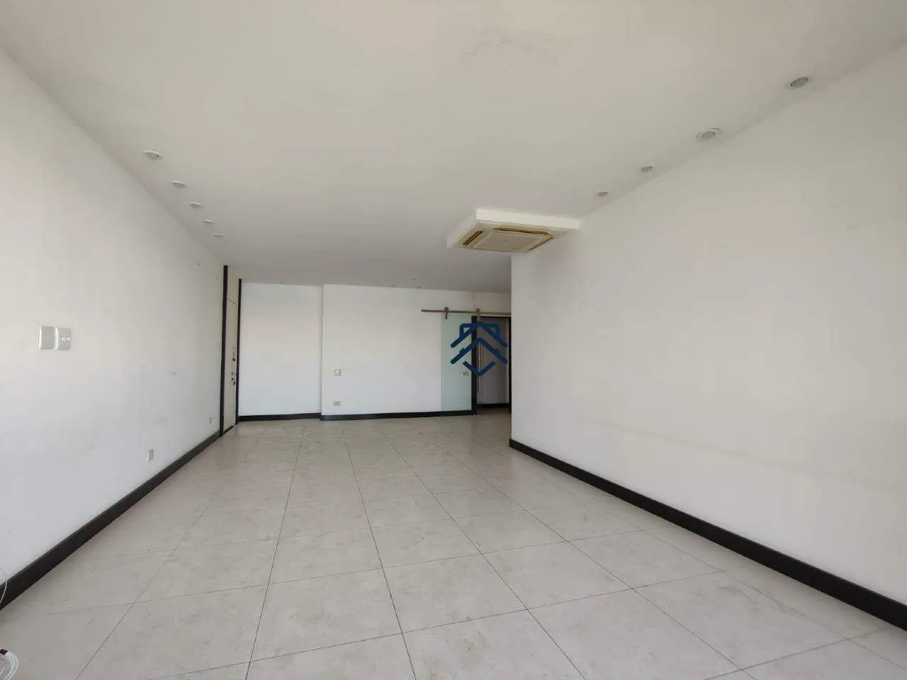 Apartment with 3 bedrooms, 4 baths and 160 m² — photo 14