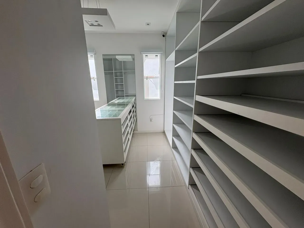 Furnished 6-suite house with 640 m² and 4 parking — photo 69