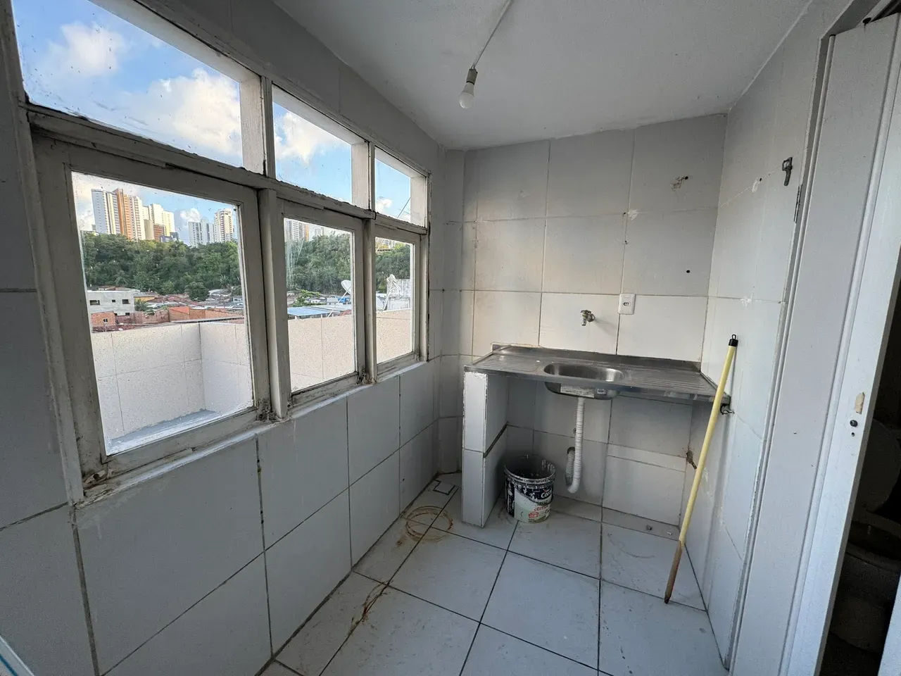 Квартира з 3 спальнями, у будинку є басейн — photo 7