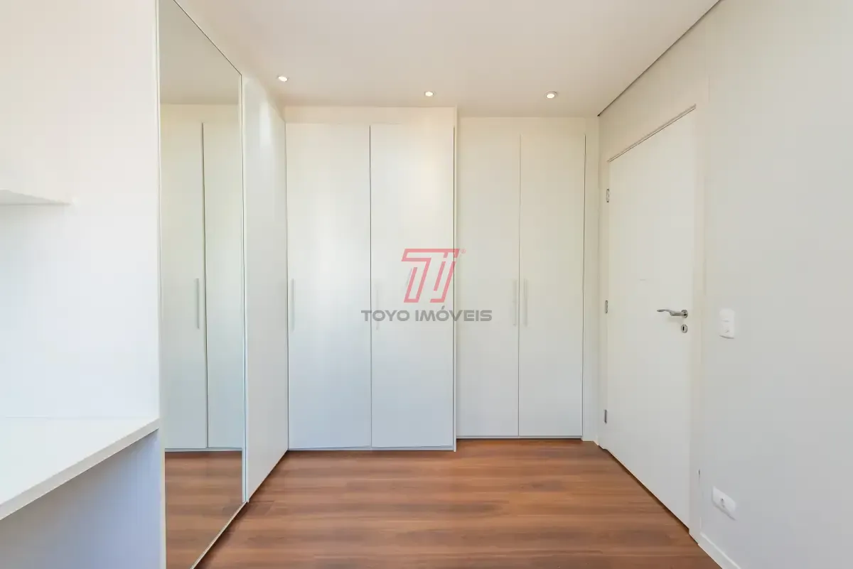 3-bedroom apartment with 197 m², 2 parking spots and balcony — photo 33
