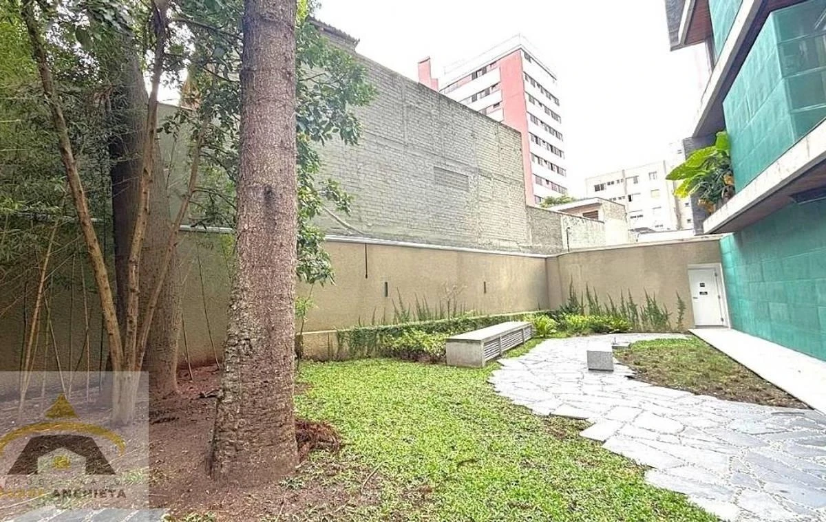 2-bedroom apartment with a washing machine in Curitiba — photo 34