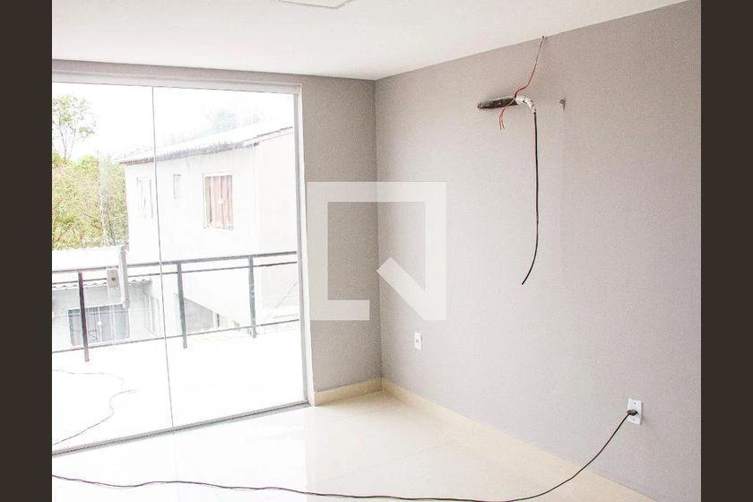 Rental house with 4 bedrooms and 250 m² open-plan kitchen — photo 9