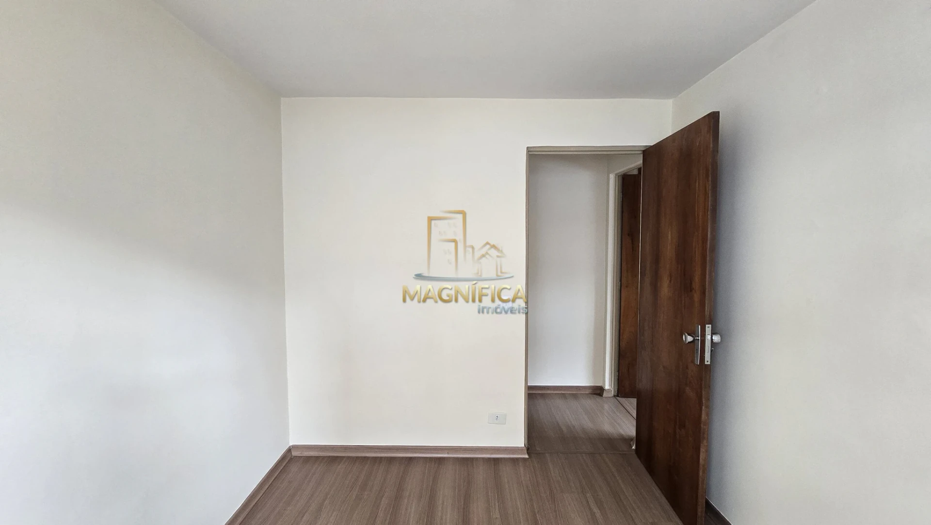 Apartment, 75 m², with wood or laminate floors — photo 12