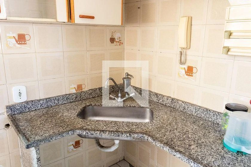 Apartamento de 2 quartos em condomínio com piscina — photo 33