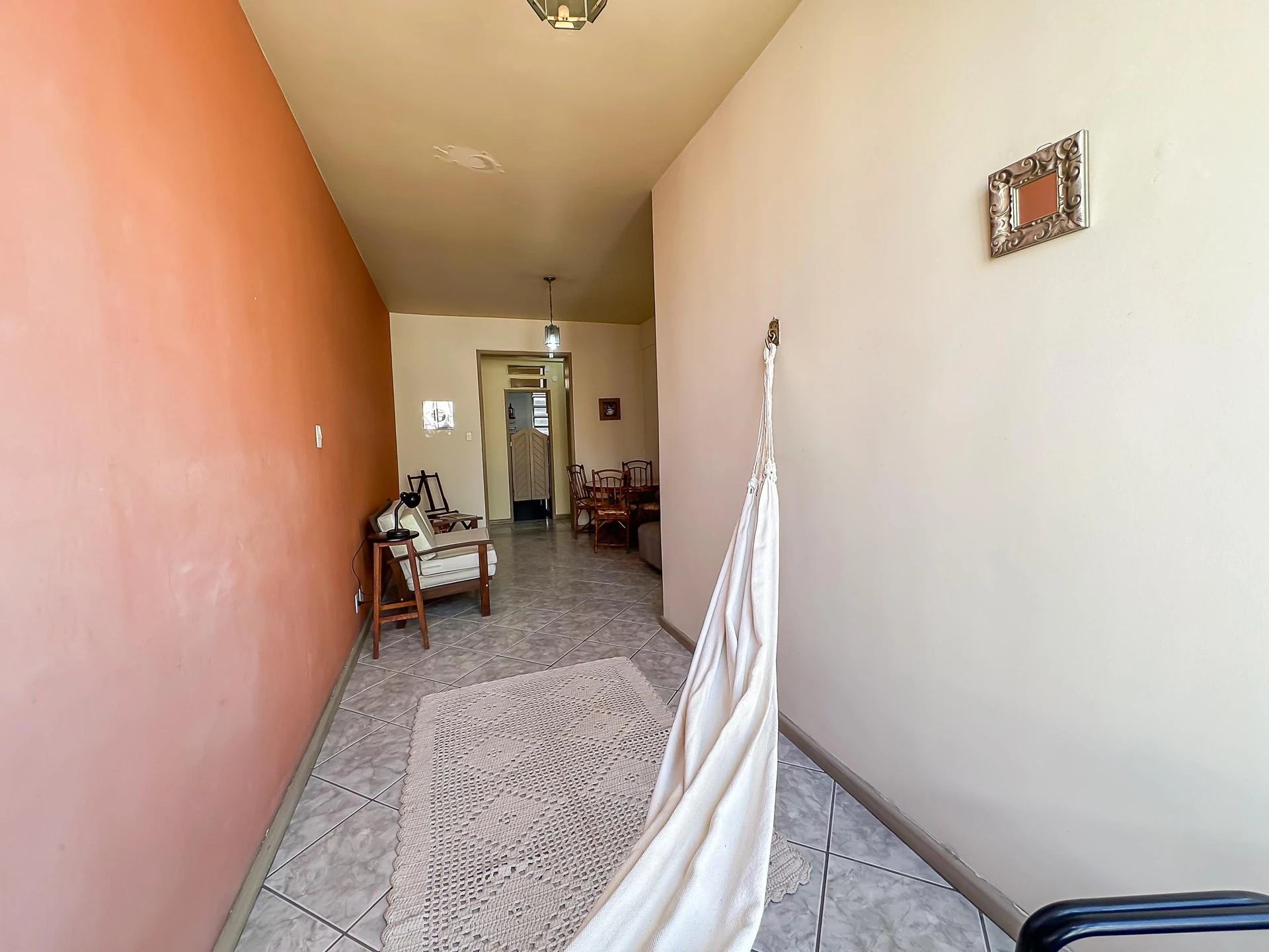 Furnished 2-bedroom apartment with separate kitchen — photo 13