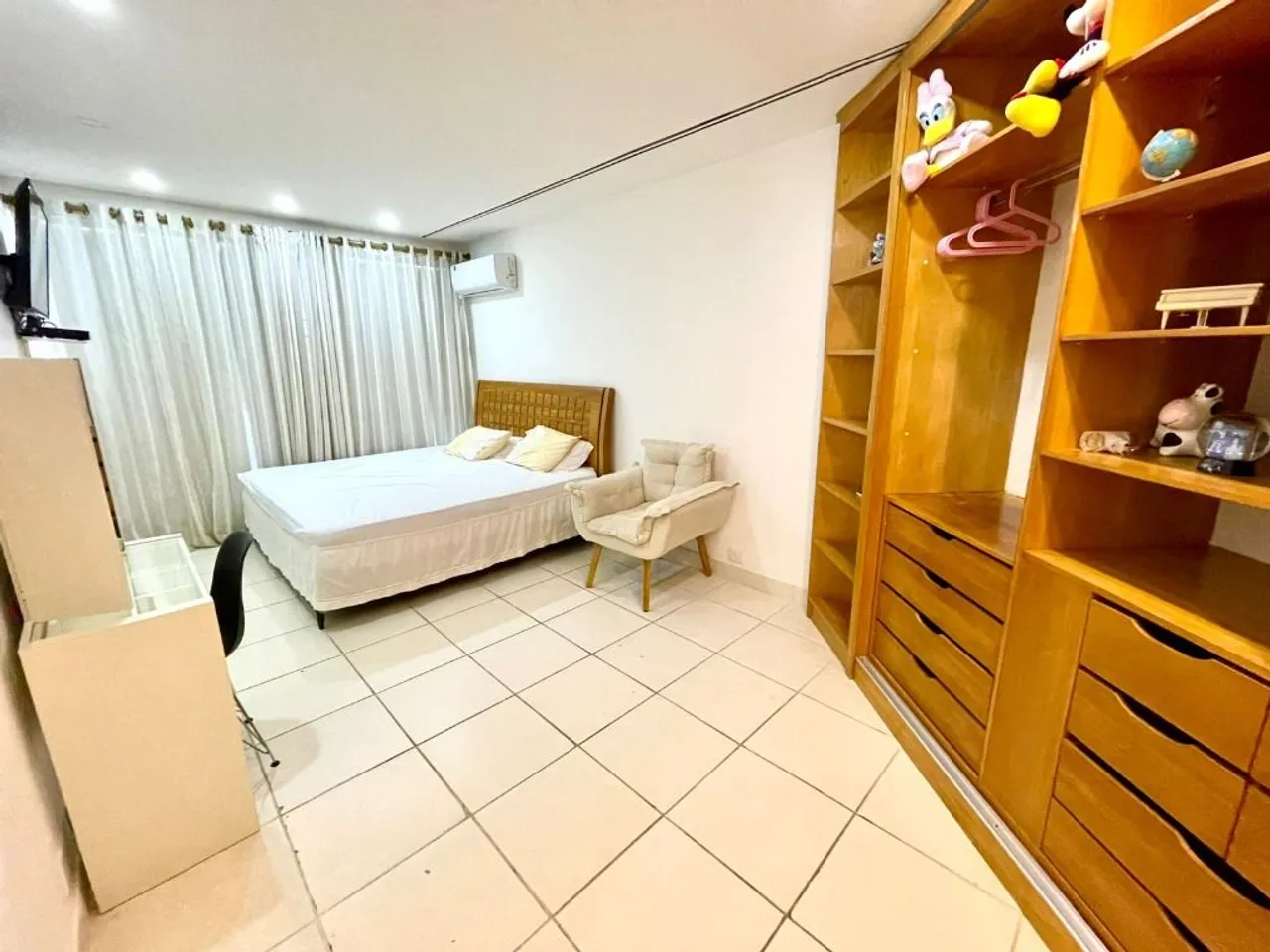 Furnished penthouse with 5 bedrooms and 1147 m² — photo 11