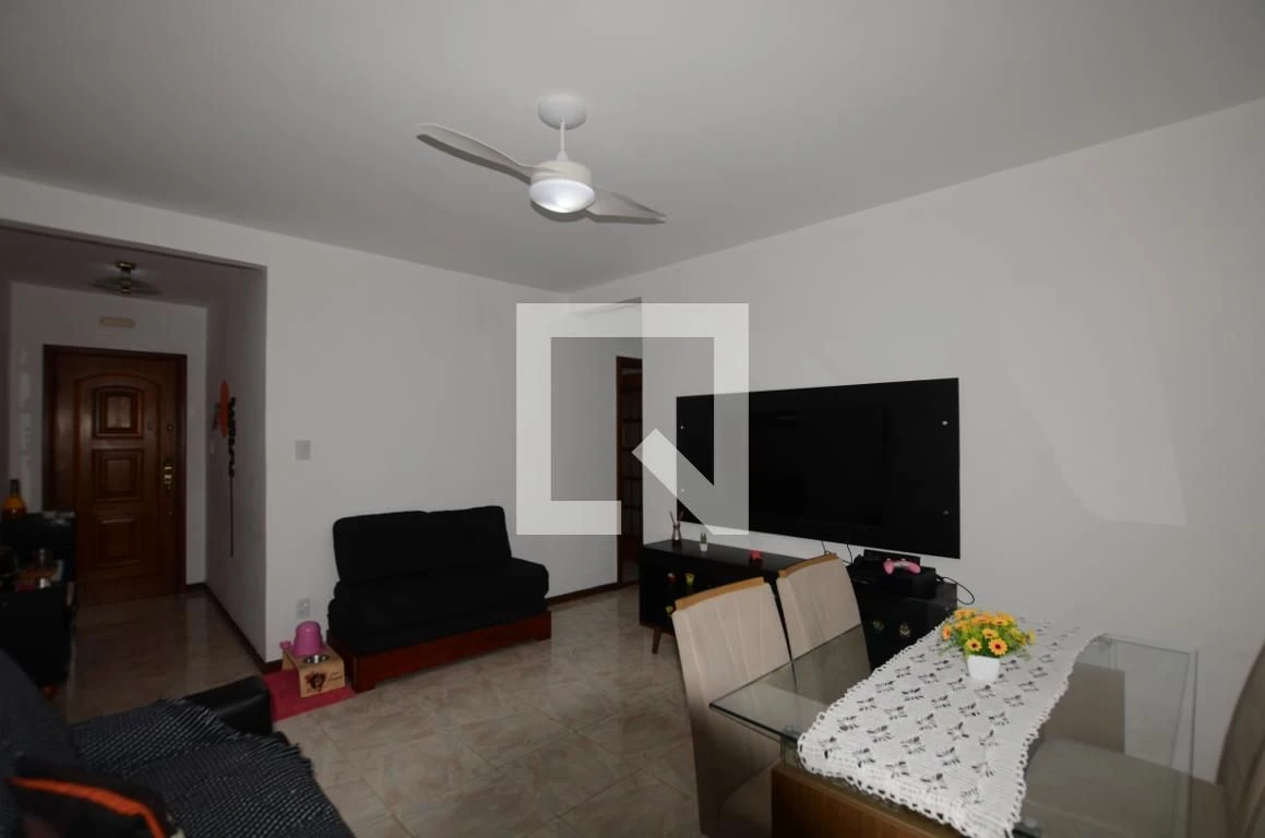 80 m² apartment with a walk-in closet and a home office — photo 24