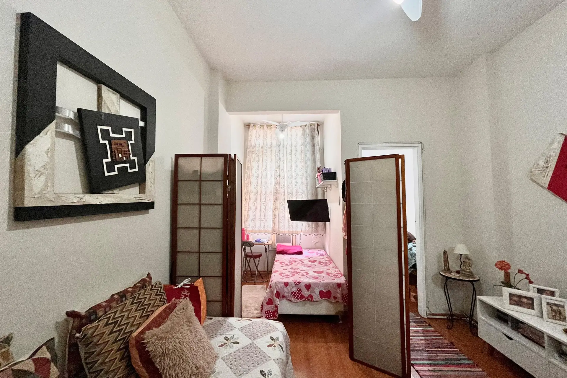 Furnished 1-bedroom apartment with 1 bathroom — photo 10