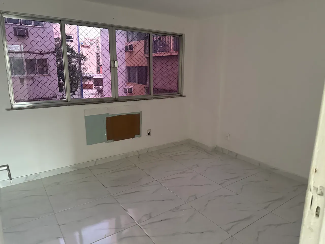 3-bedroom 90 m² apartment with balcony and 1 parking spot — photo 3
