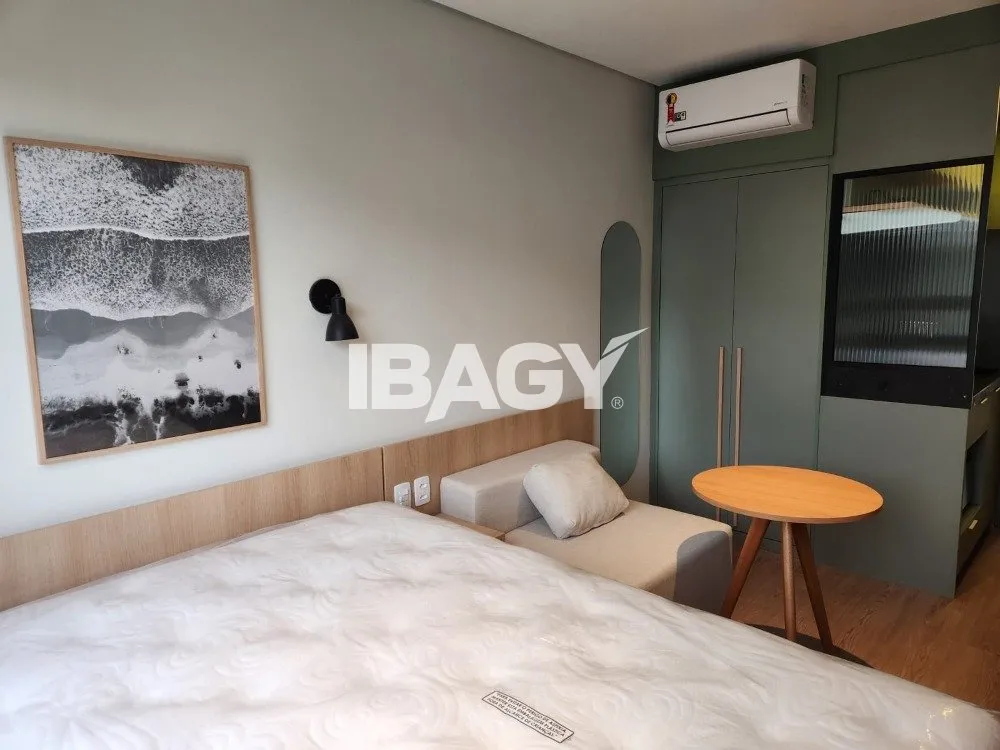 Furnished 50 m² studio with 1 parking space and 1 bath — photo 17