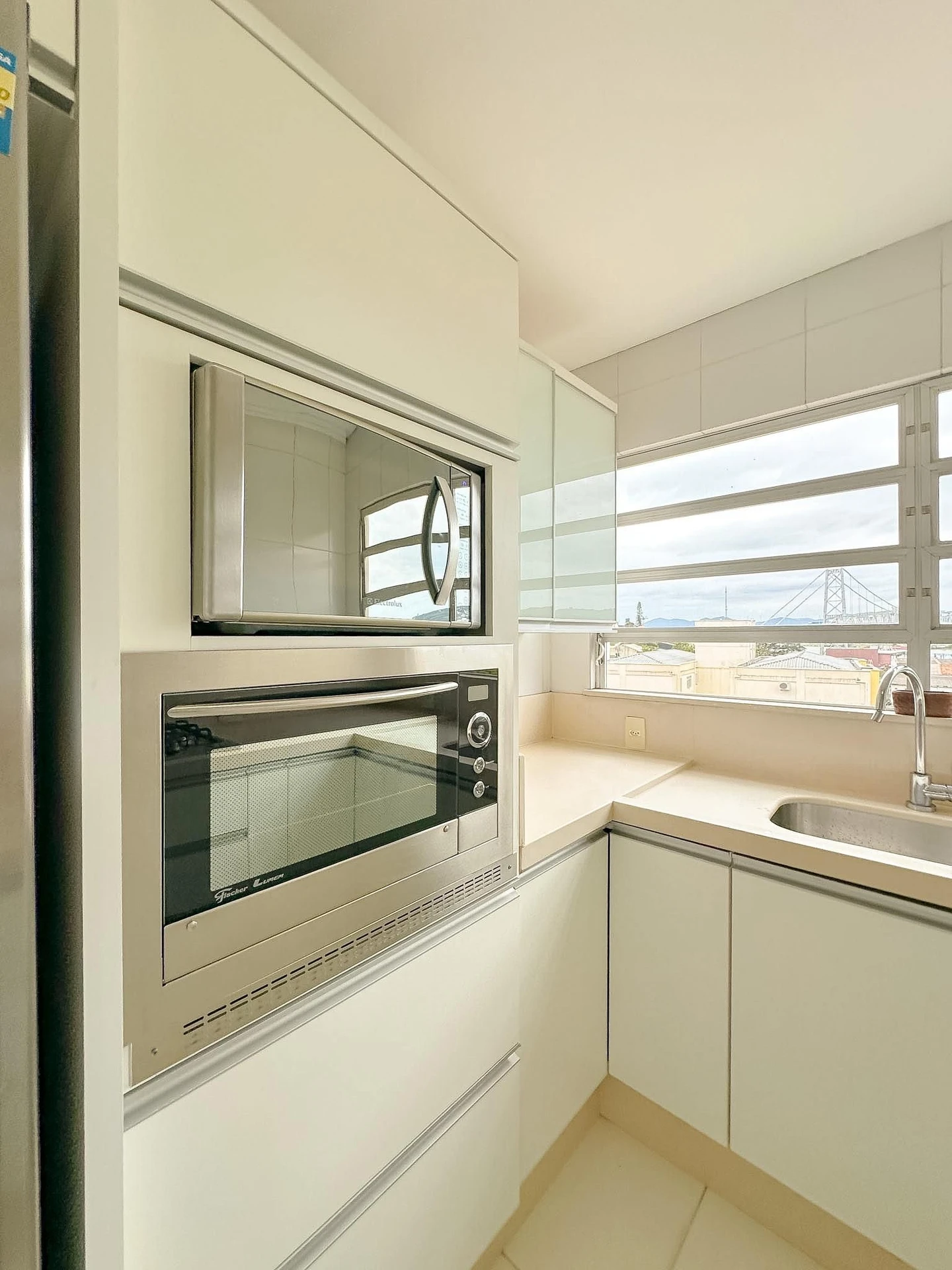 Furnished house, 250 m², with a bathtub — photo 54