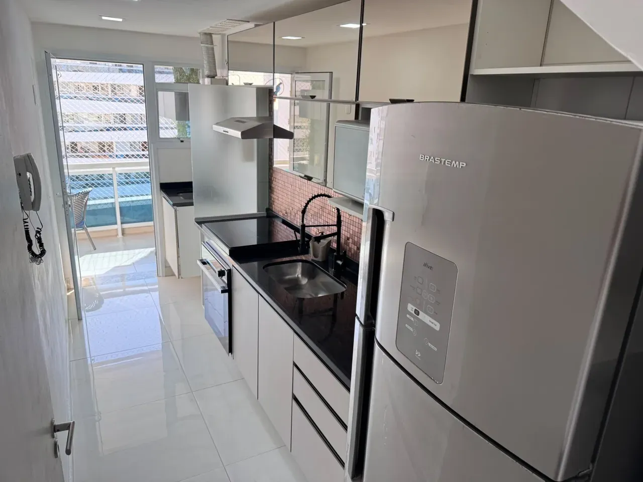 Home office in a 5-bedroom apartment, 200 m² — photo 15