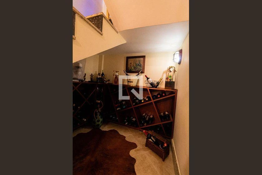 Rental house with 4 en-suite bedrooms and 7 baths, 670 m² — photo 46