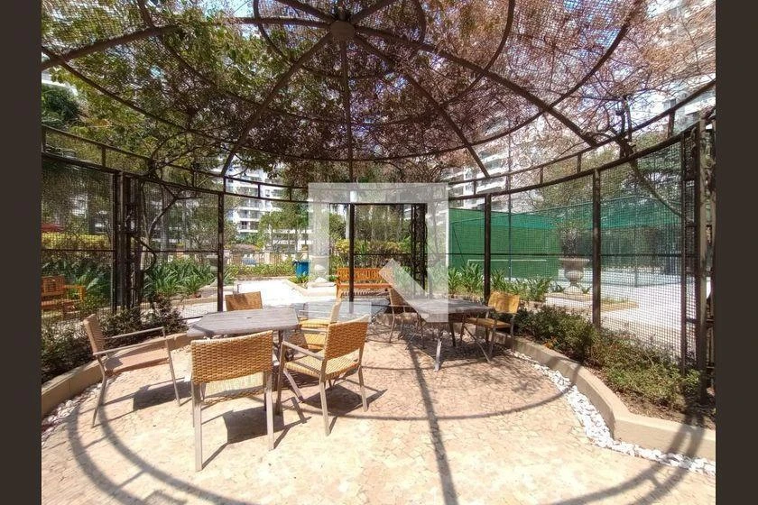 2-bedroom apartment with en-suite and glass balcony — photo 16