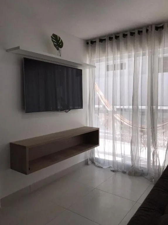 Мебльована квартира 60 м² з 2 спальнями та балконом