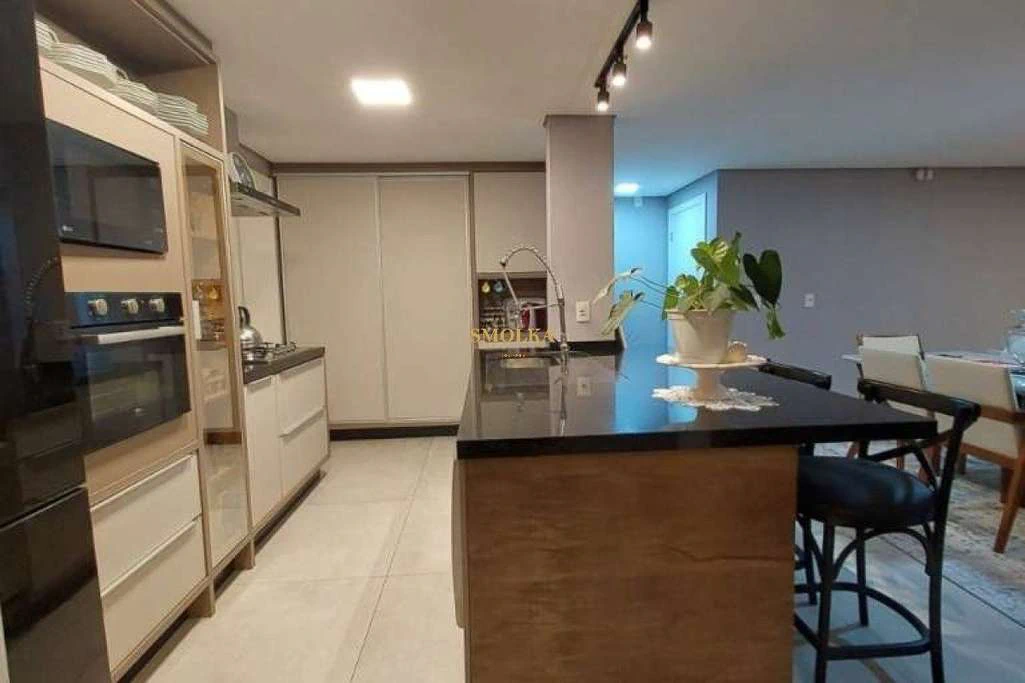 Casa com 4 quartos e churrasqueira privativa — photo 2
