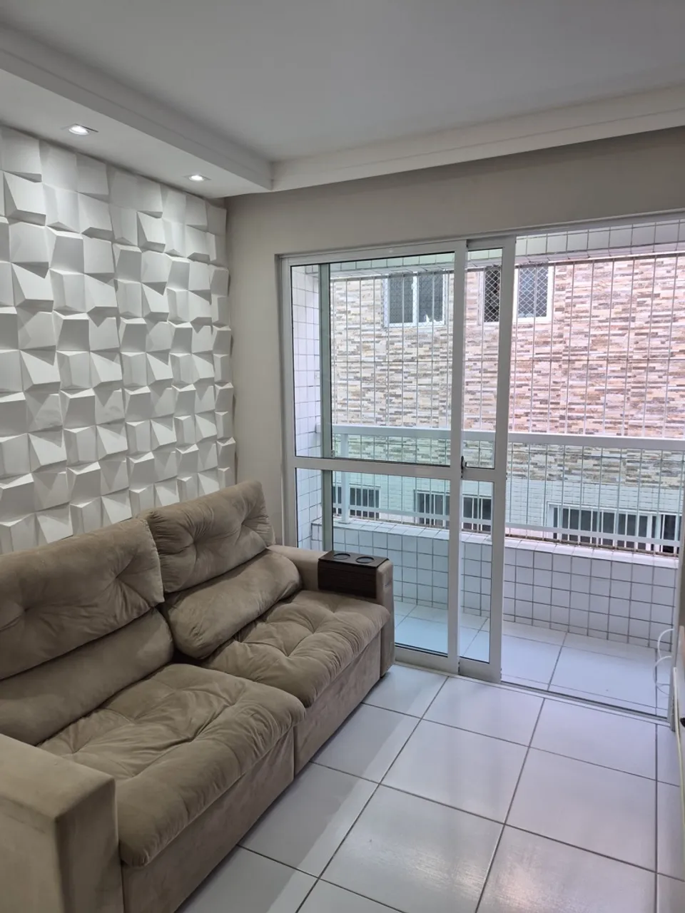 Apartamento de 2 quartos em condomínio com piscina — photo 2