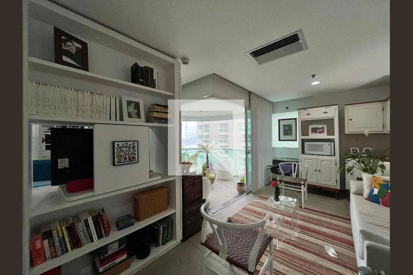 Apartamento mobiliado, 48 m², com janelas do piso ao teto — photo 11