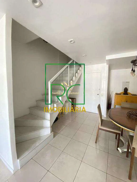 Cobertura com 3 quartos e cozinha com fogão a gás — photo 23