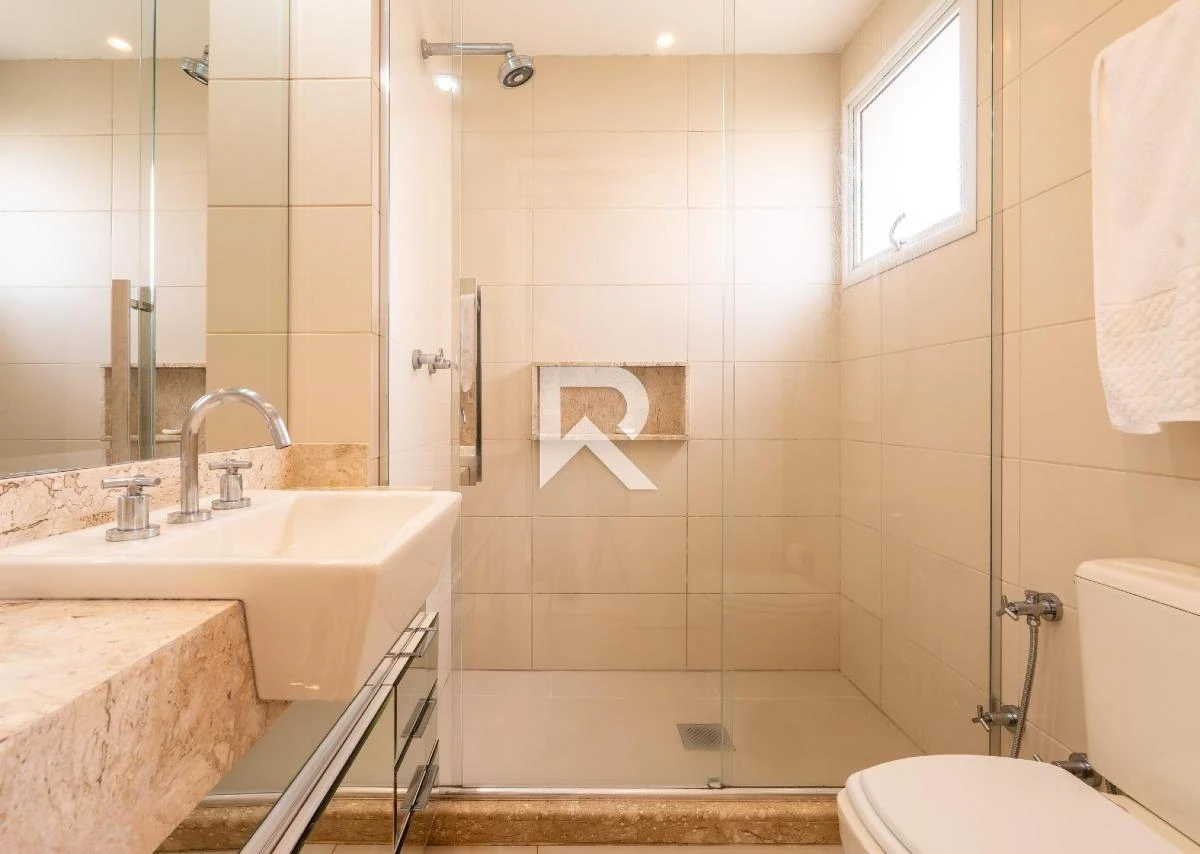 276 m² apartment with a bathtub and floor-to-ceiling windows — photo 34