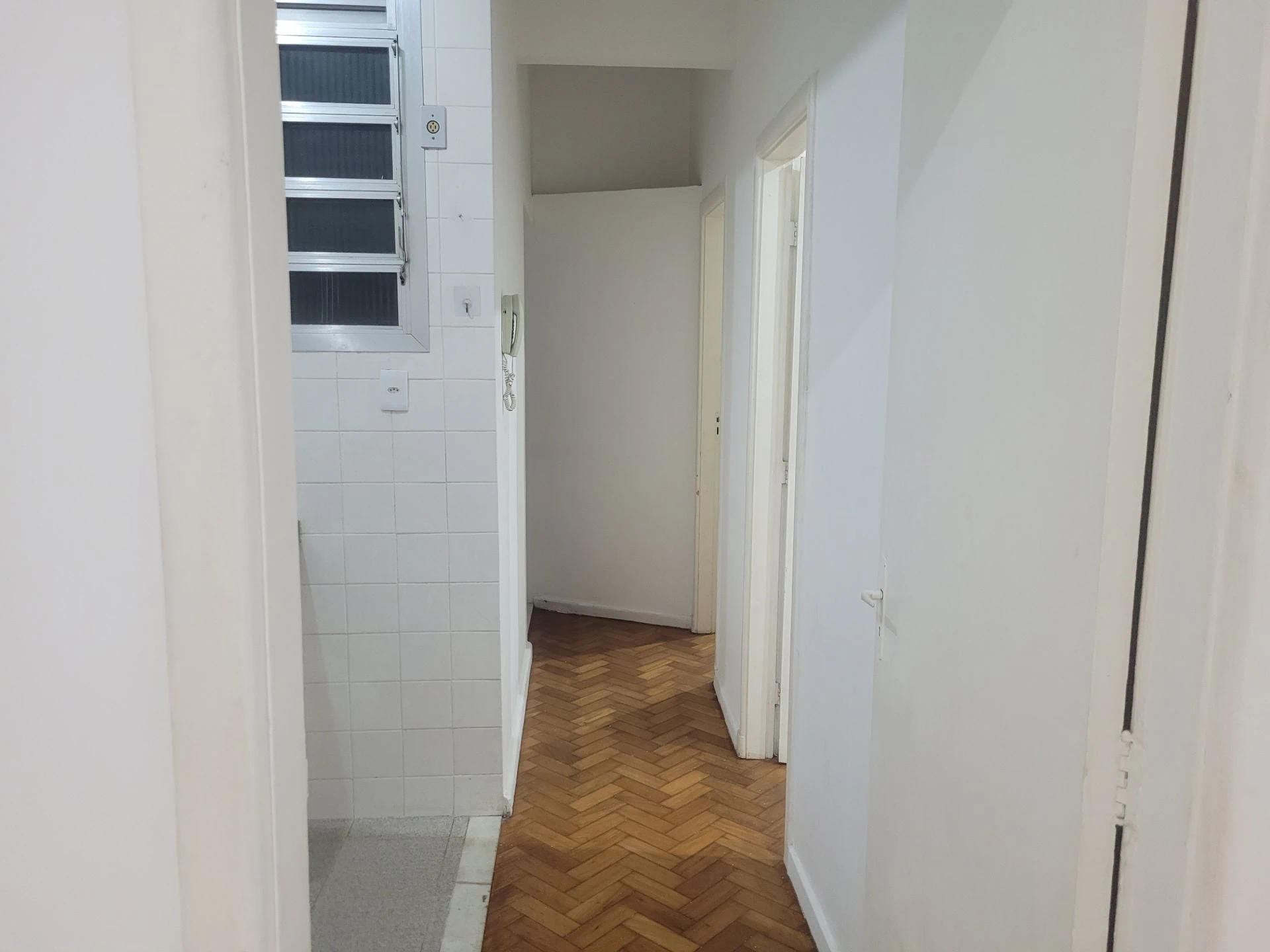 Apartment, 65 m², with wood or laminate floors — photo 19