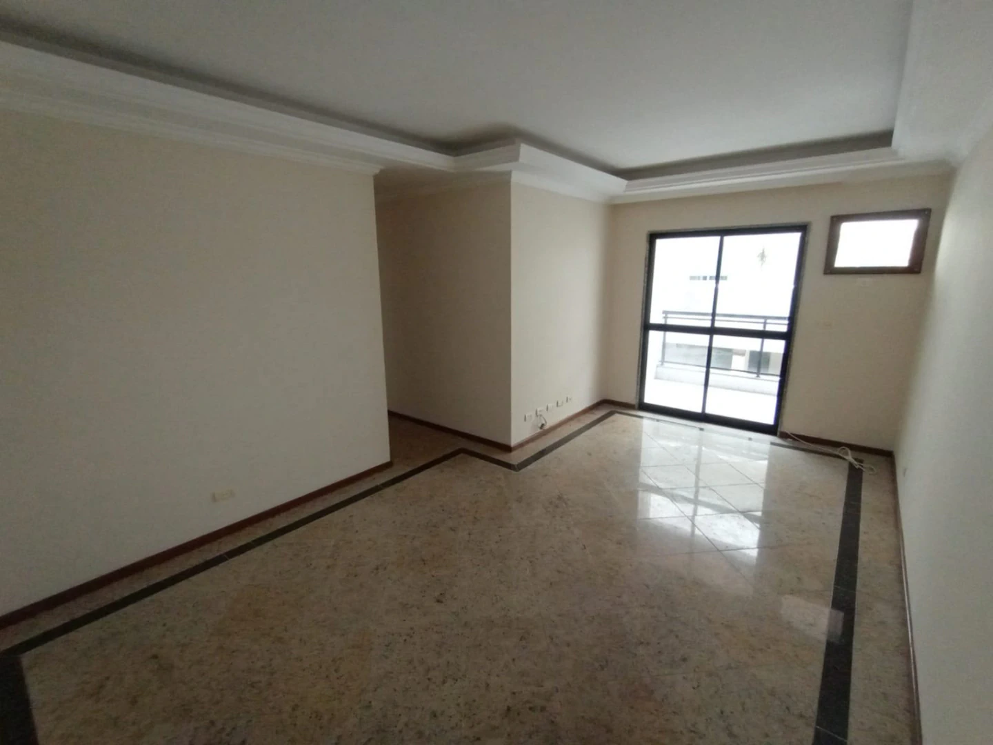 2-bedroom apartment, 1 with its own bathroom, 115 m²