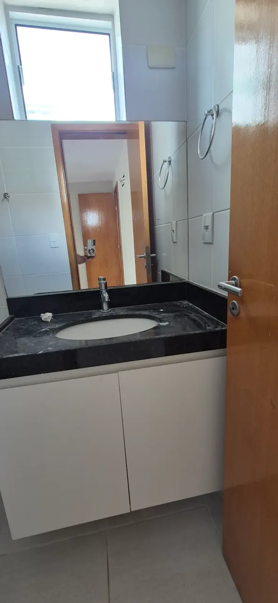 Furnished 3-bedroom apartment on the 8th floor — photo 10