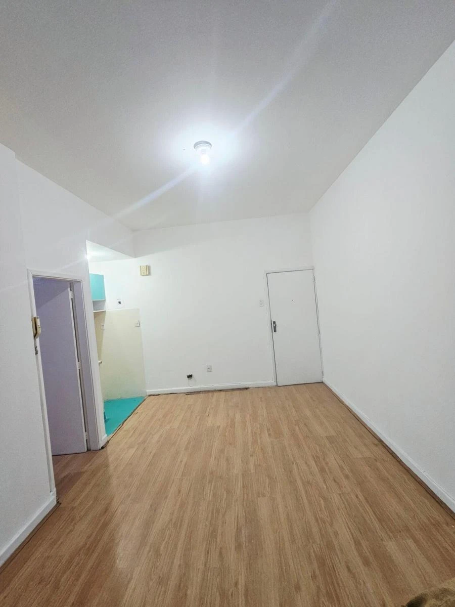 Apartamento, 29 m², com piso de madeira ou laminado — photo 3