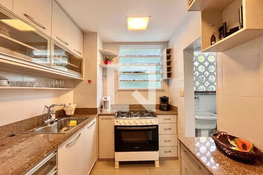 Apartamento mobiliado com 3 quartos e 3 banheiros — photo 31