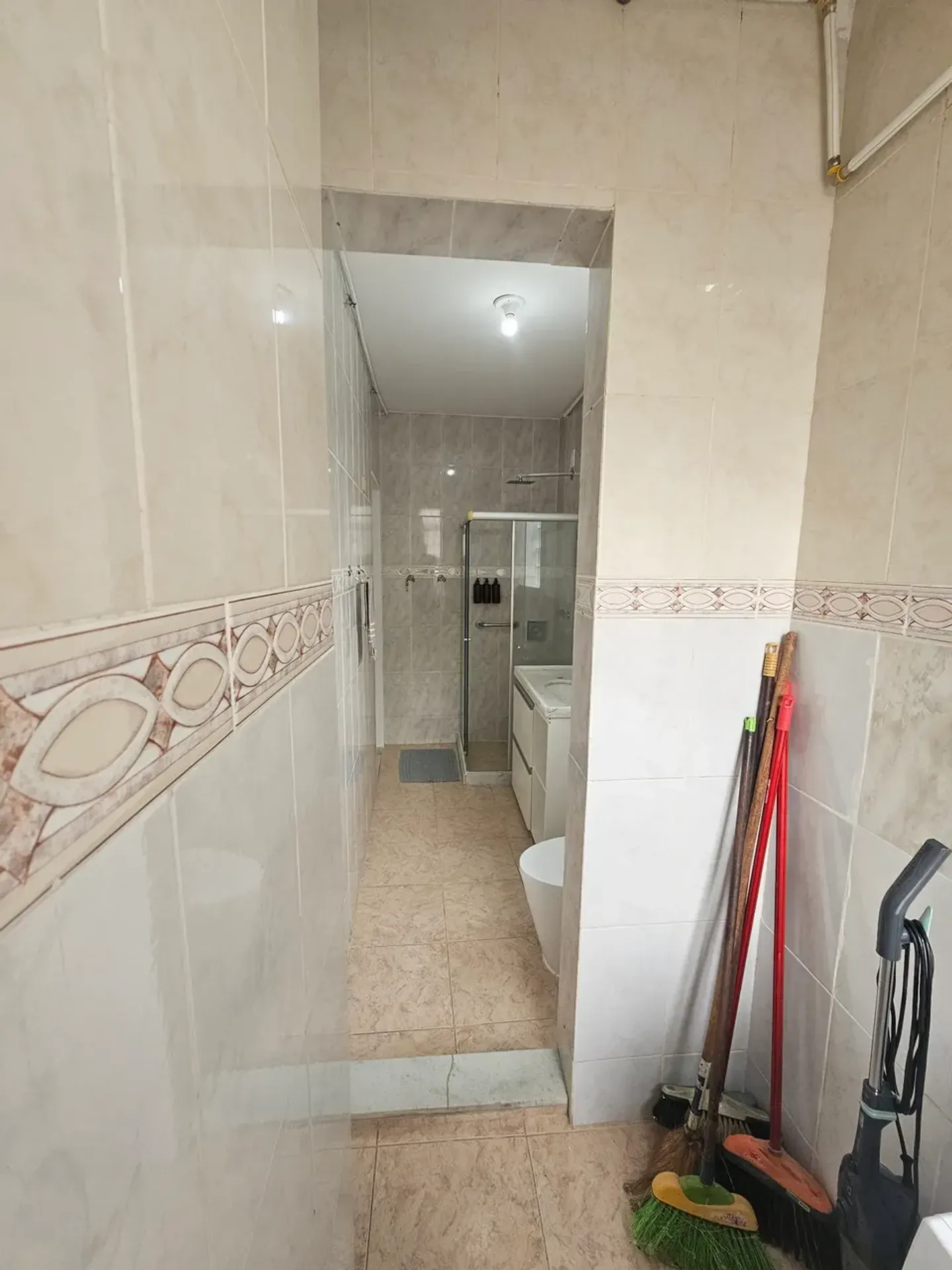 Furnished 2-bedroom apartment with balcony and 74 m² — photo 4