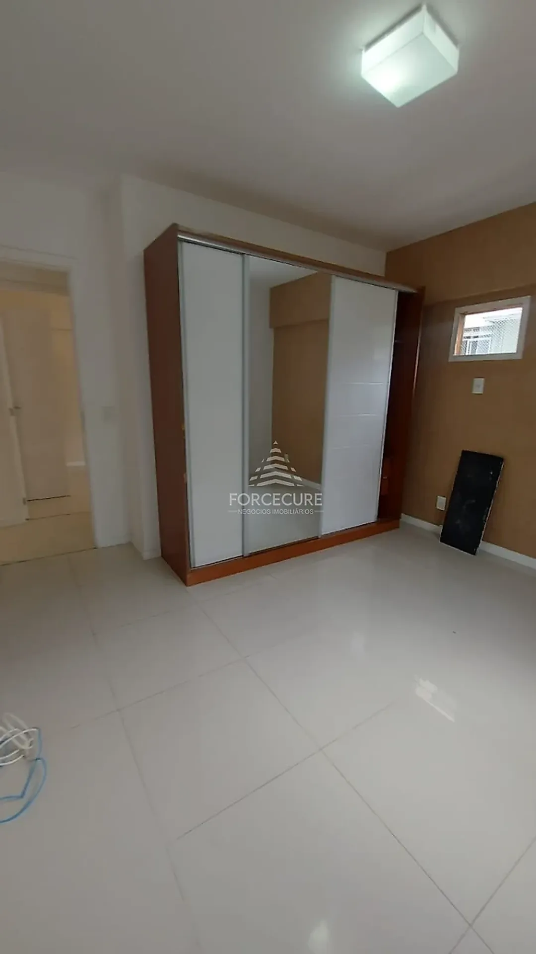 2-bedroom apartment, 1 with its own bathroom, 111 m² — photo 15