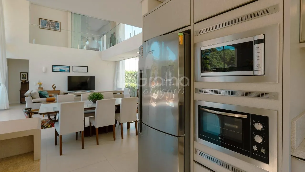 Меблированный дом: 5 спален с ванной и 730 м² — photo 32