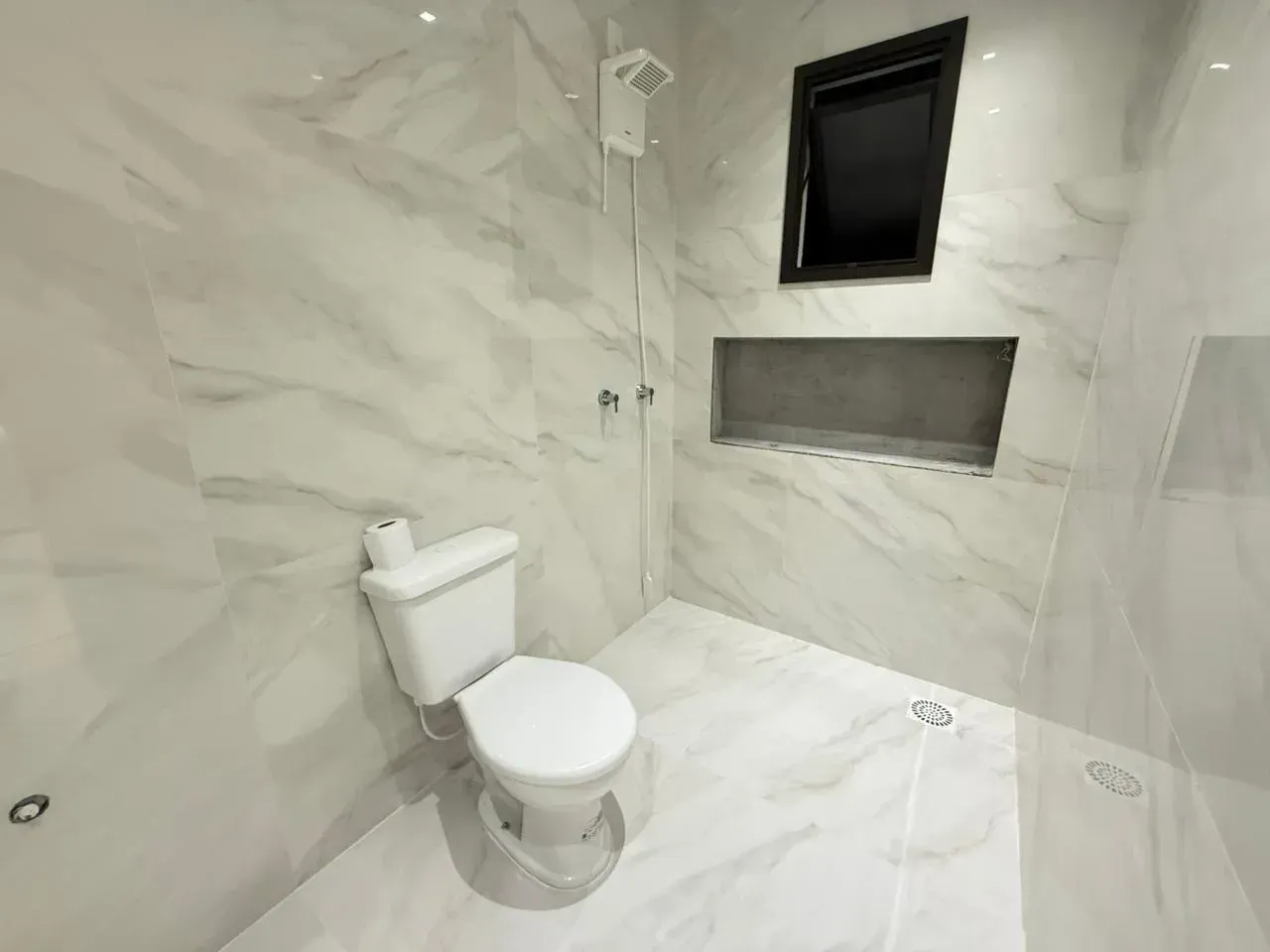 Furnished penthouse with terrace and balcony built-in grill — photo 18