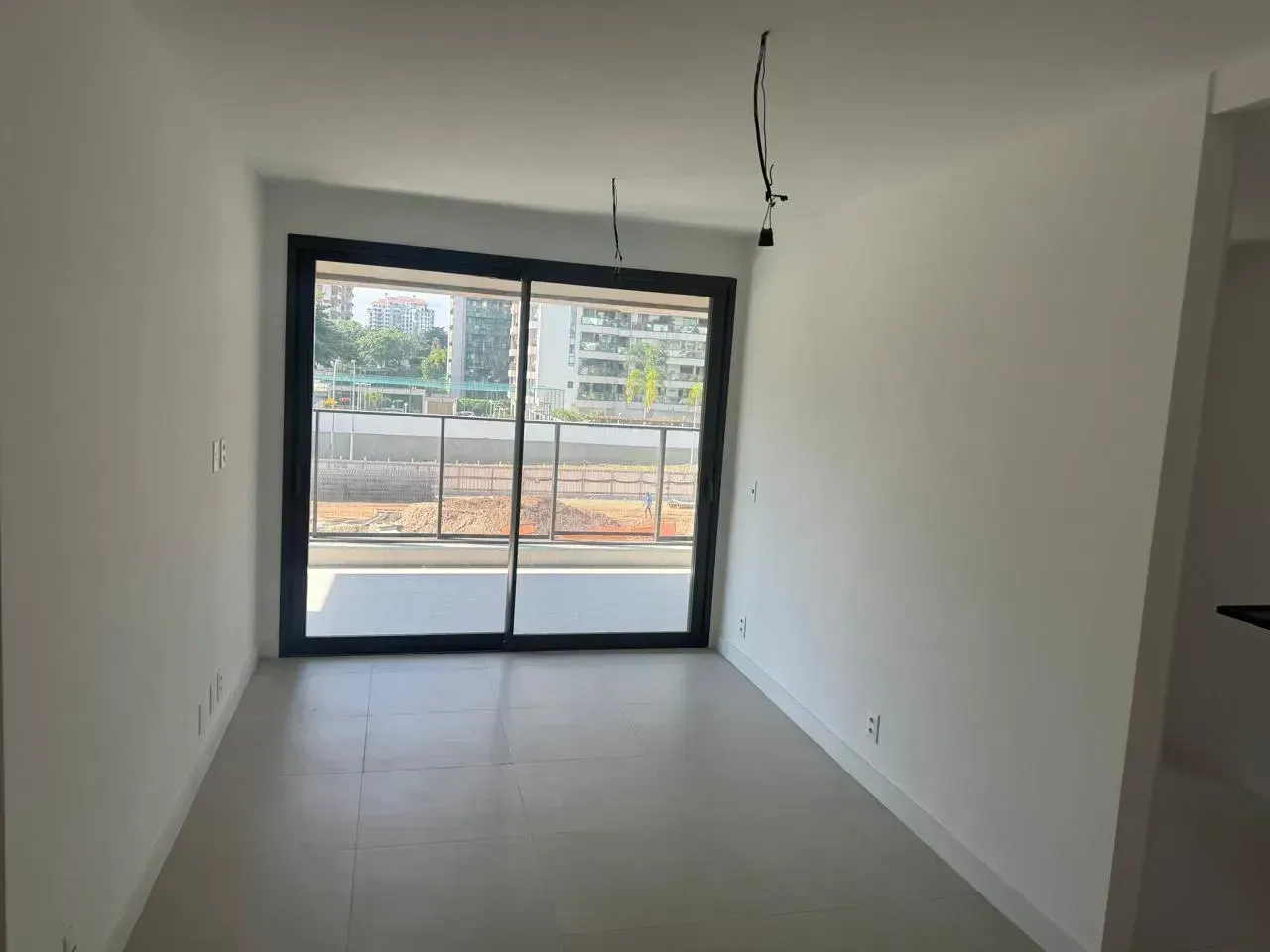 77 m² apartment with 2 bedrooms, 2 baths and a balcony — photo 4