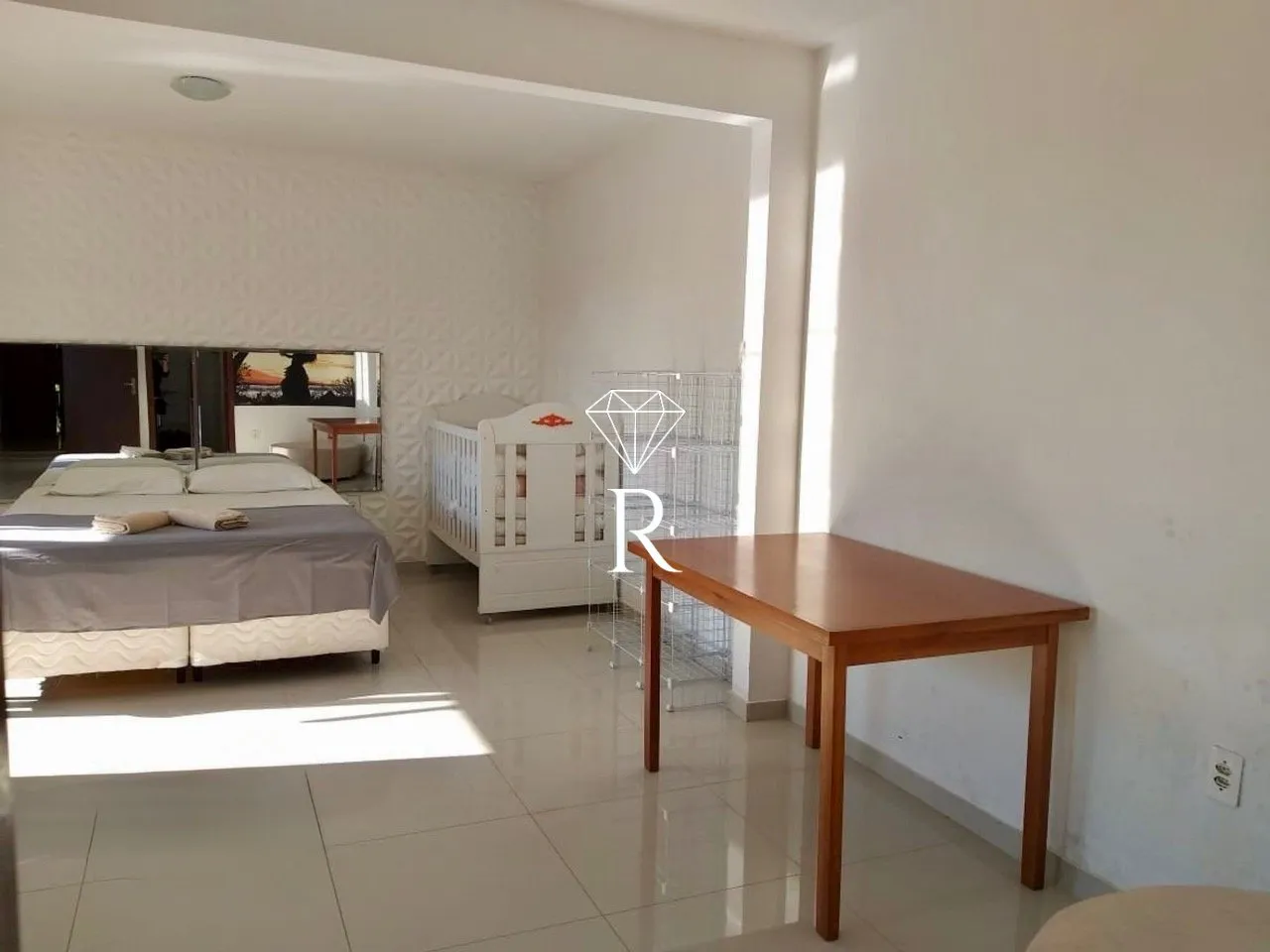 Casa de 6 dormitorios con balcón y parrilla — photo 37