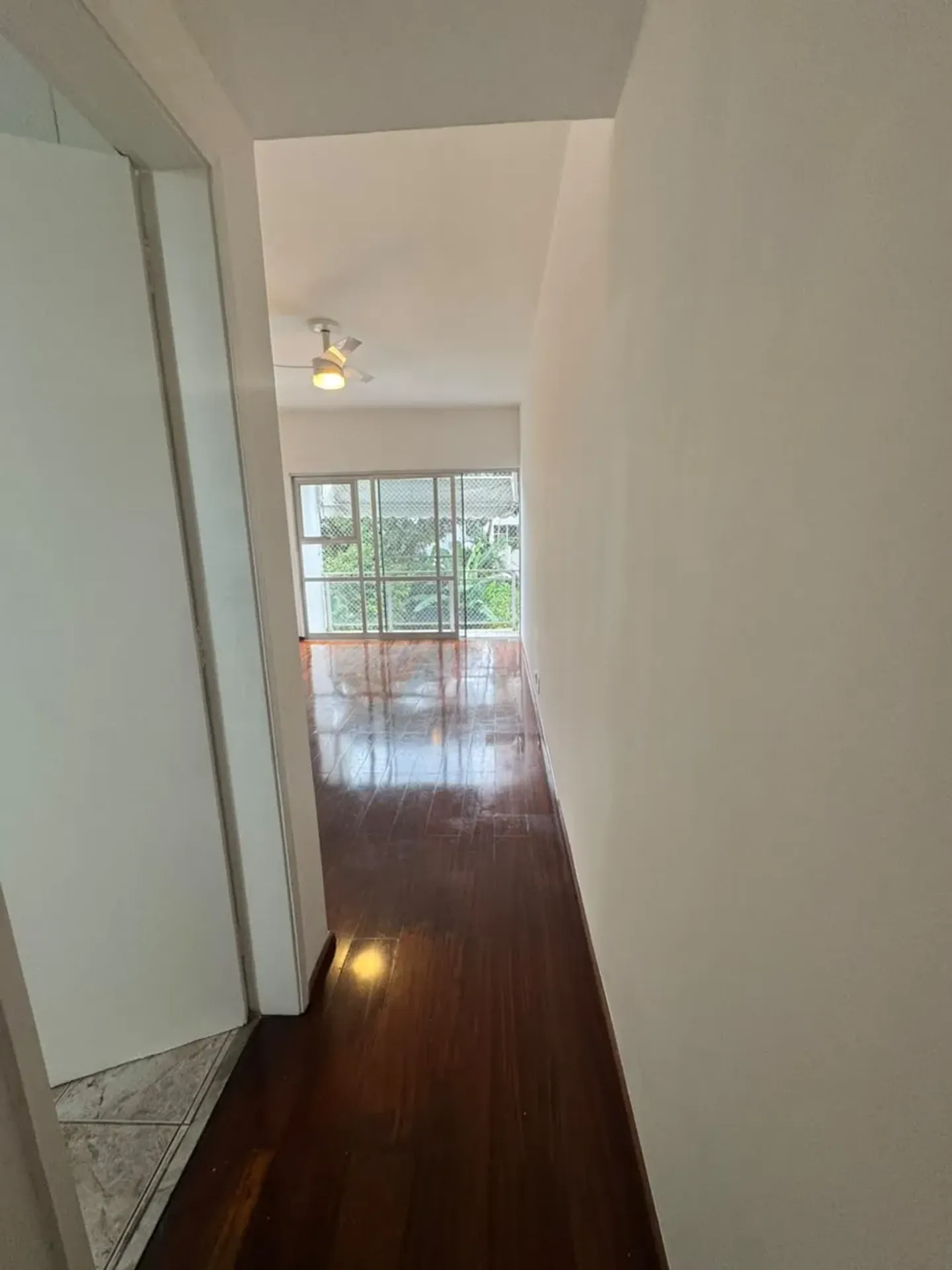 Apartment on the 3rd floor with wood or laminate floors — photo 22