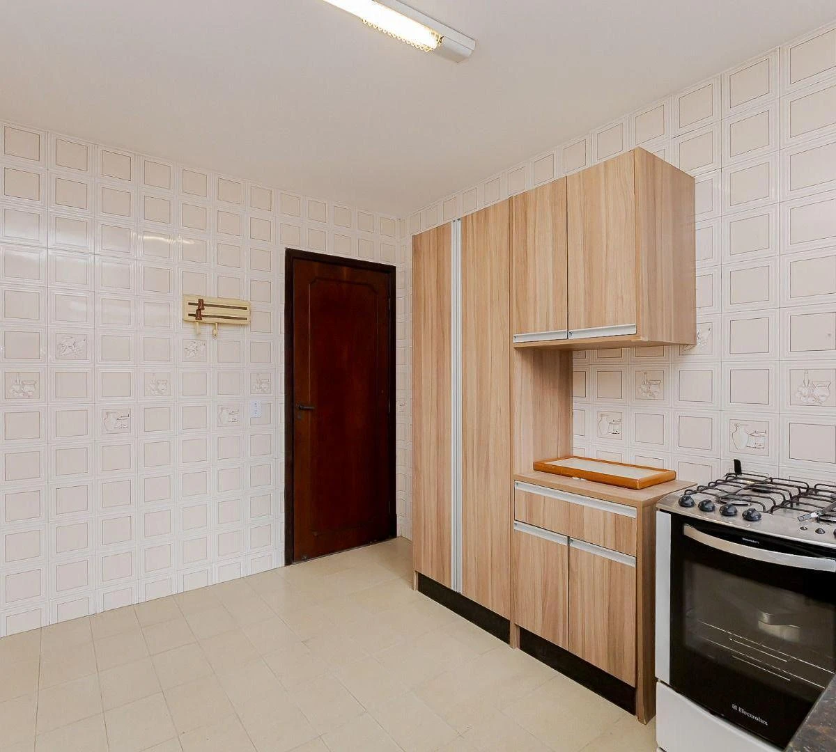 House with 4 bedrooms and 5 parking spaces — photo 14